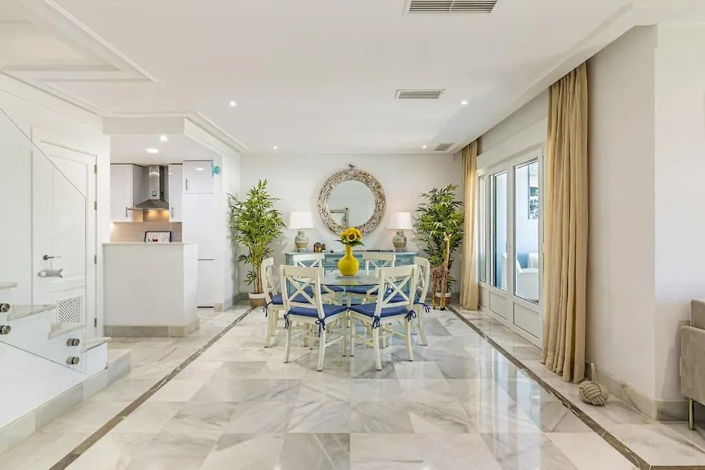 Seaside Azure Oasis Ii, Paseo Del Mar 2Br+Parking Apartment San Roque  Spain